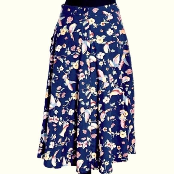 Cotton COLLECTIF VINTAGE LONDON SKIRT BLUE SIZE 8 BIRD FLORAL BOHO COTTAGE - Picture 1 of 14